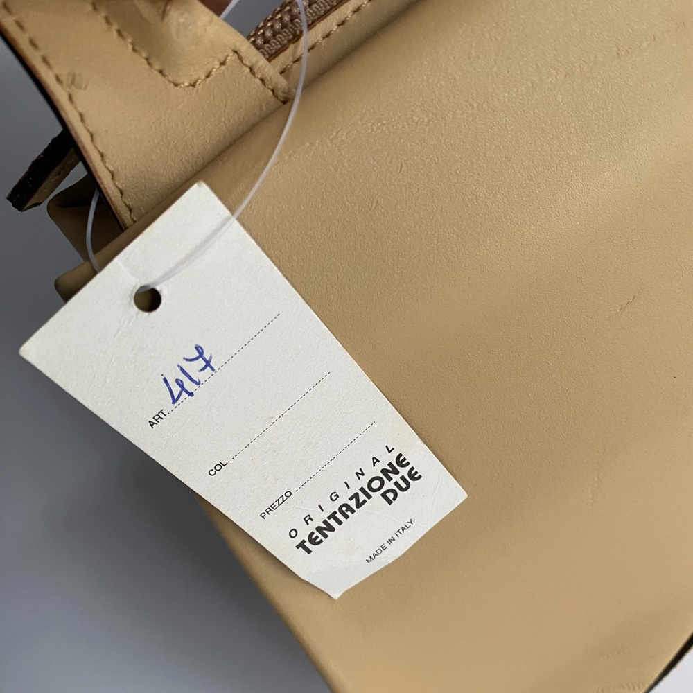 Tentazione Due leather shoulder bag
Made in Italy - Picture 2 of 15